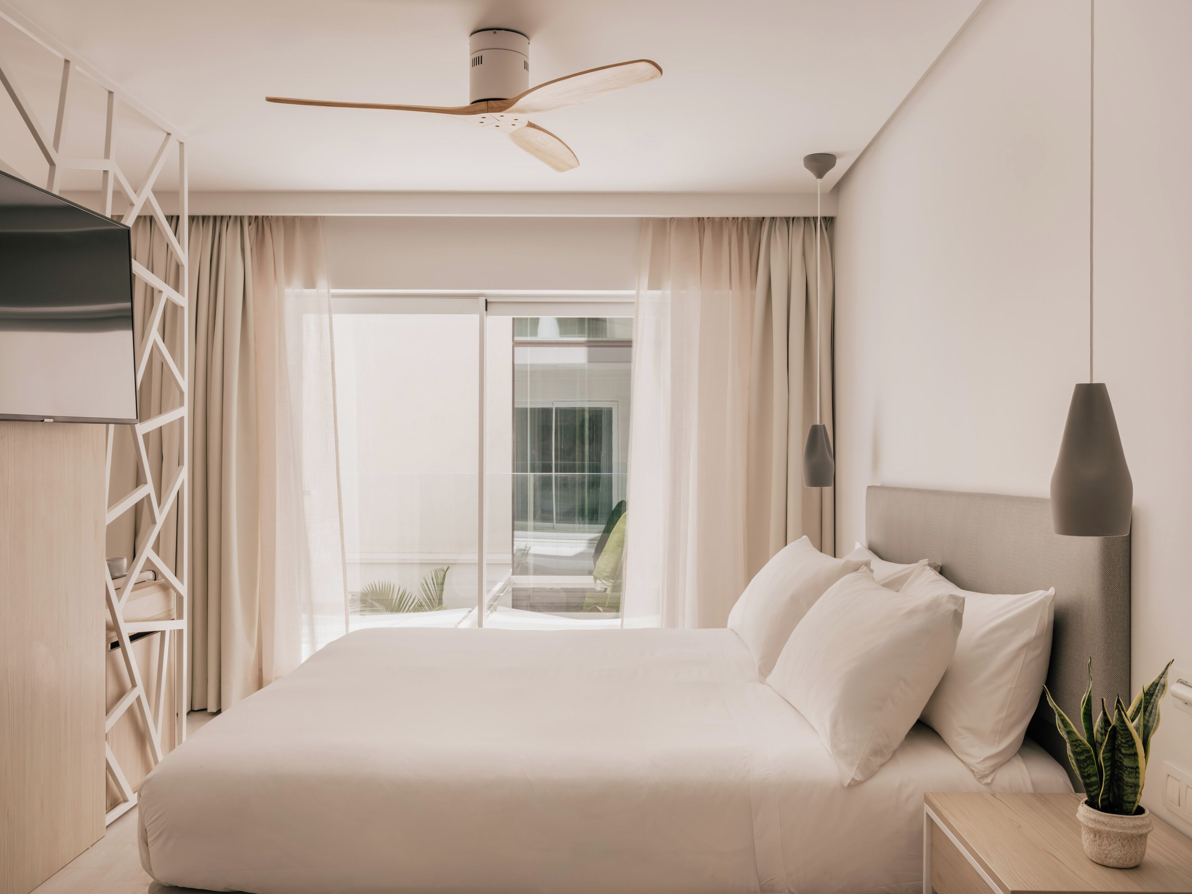 Junior-suite - delvis havudsigt | Minibar, gratis Wi-Fi, sengetøj