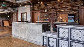 بار (في المنشاة)