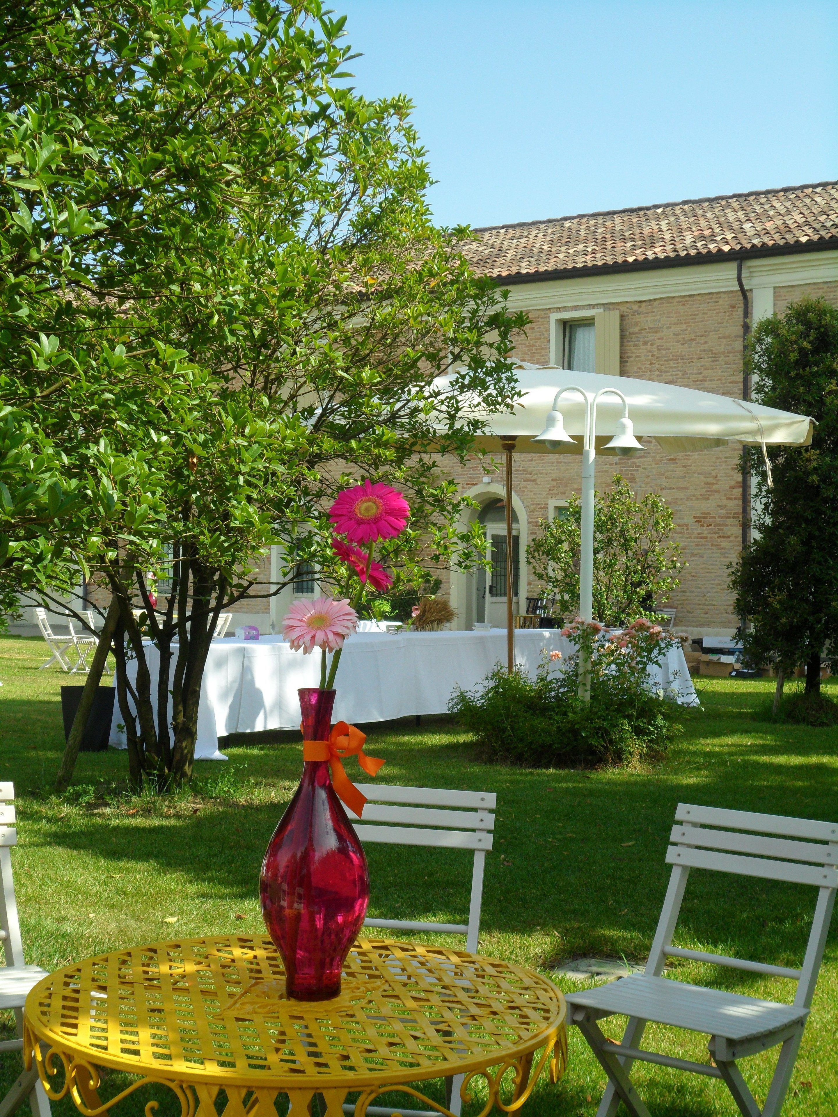 outdoor banquet area