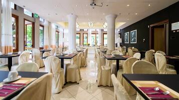 Tägliches inbegriffenes Frühstücksbuffet