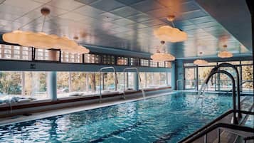 3 indoor pools, seasonal outdoor pool, sun loungers