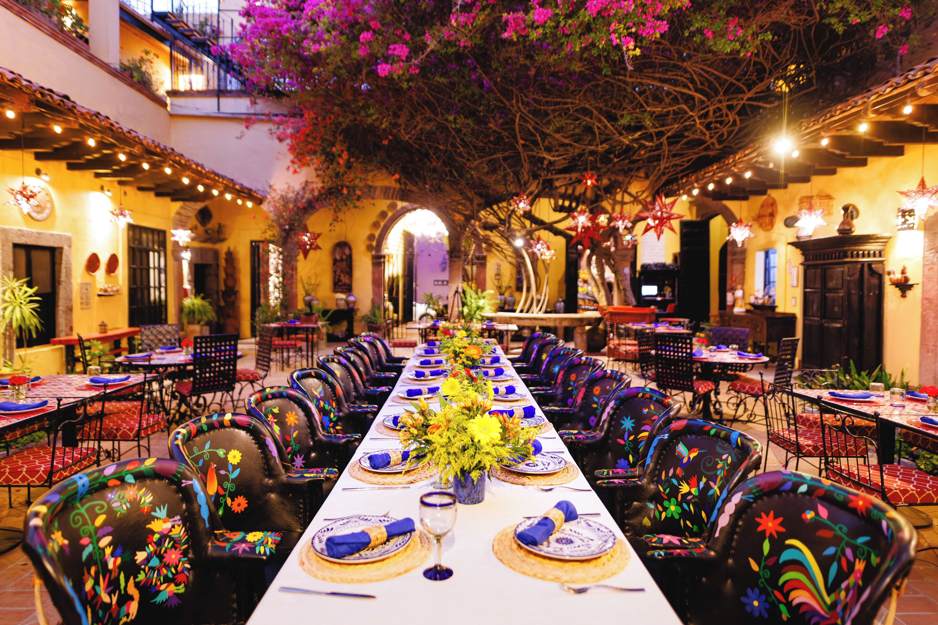 Breakfast, lunch, dinner served; Mexican cuisine 