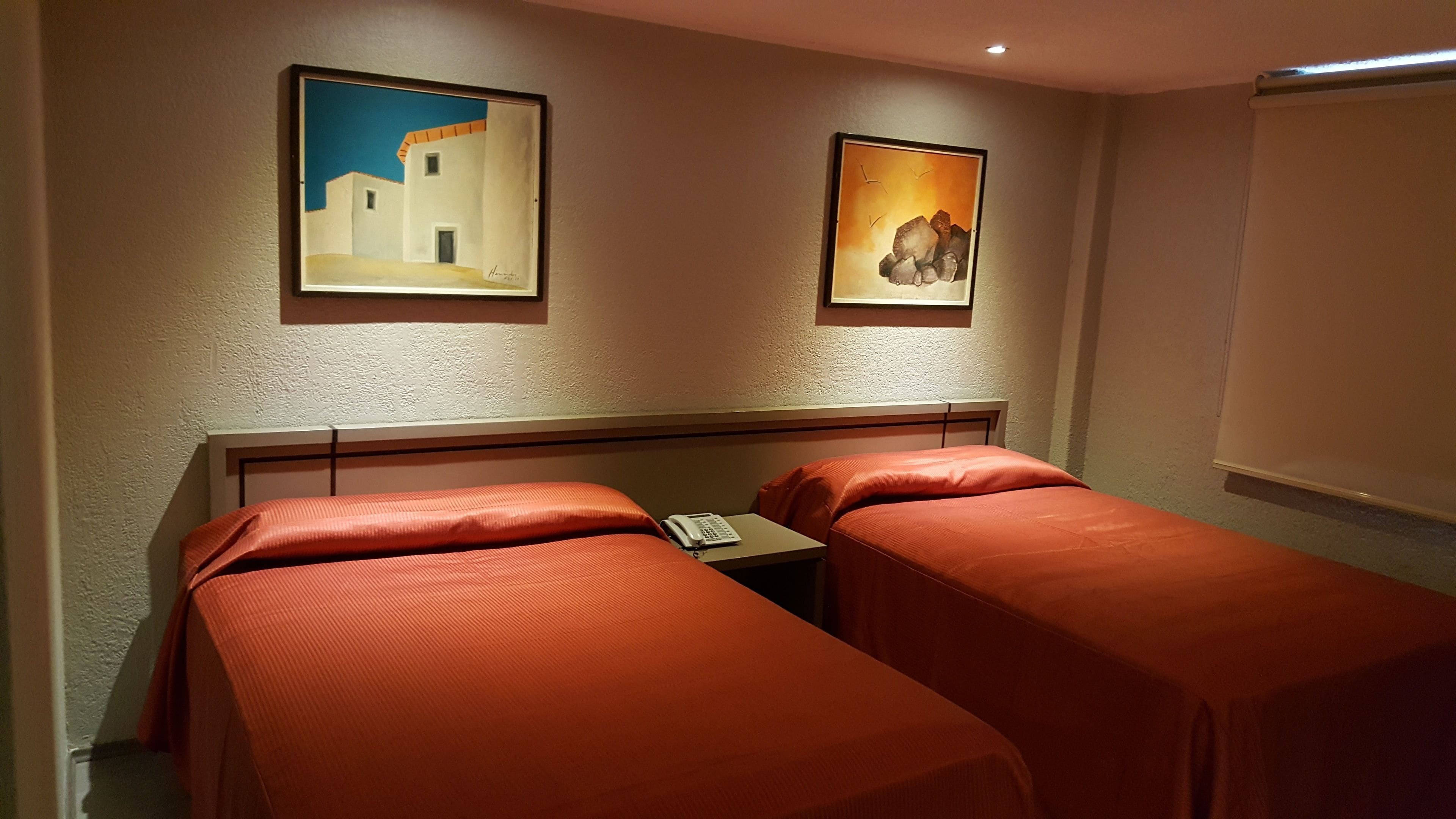 Chambre Double Supérieure, 2 lits doubles, salle de bains attenante | Wi-Fi gratuit, draps fournis