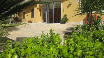 EntrĂ©e de lâhĂ©bergement