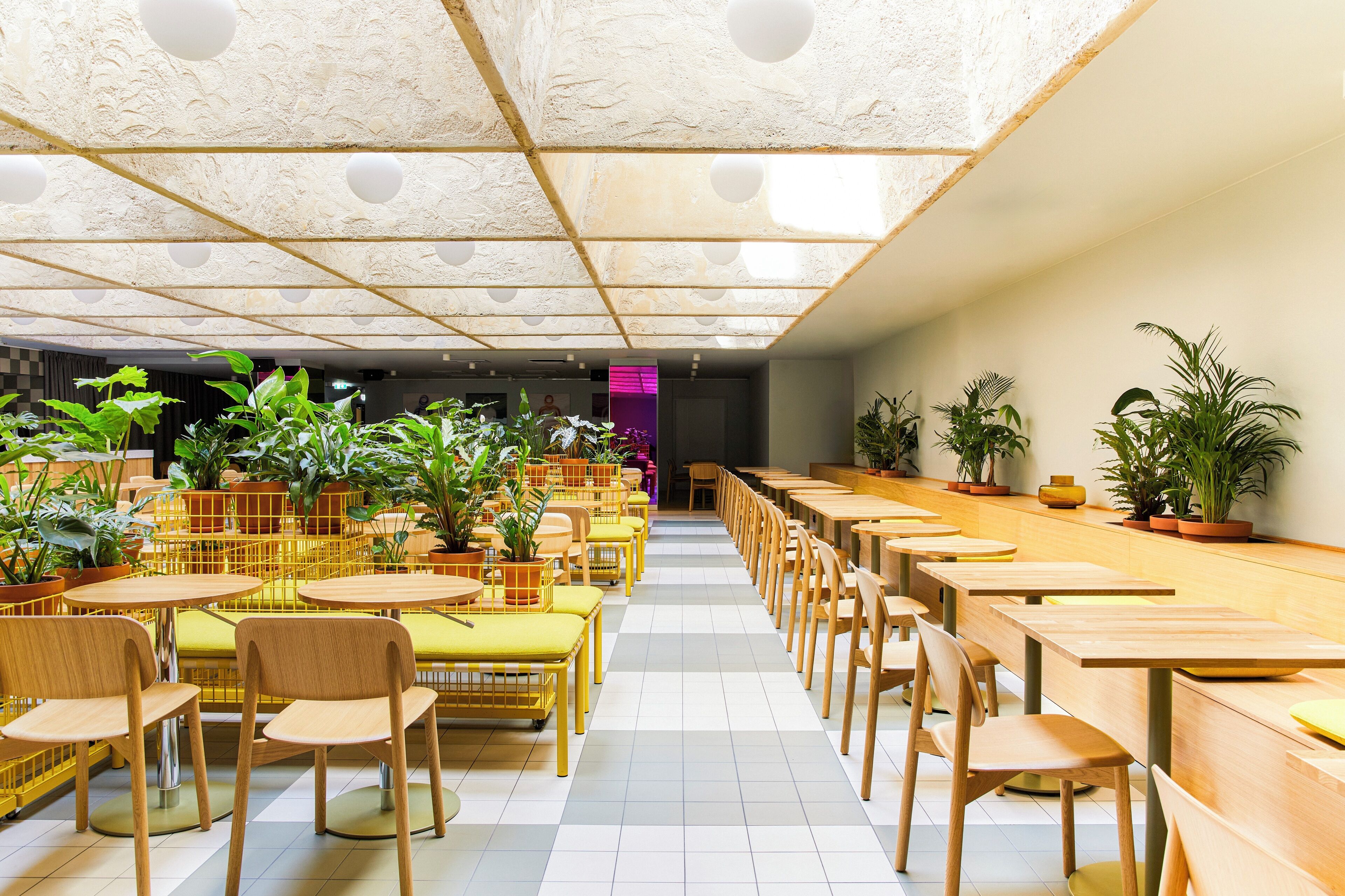 فطور أوروبي يوميًا بتكلفة قدرها (22 EUR للشخص)