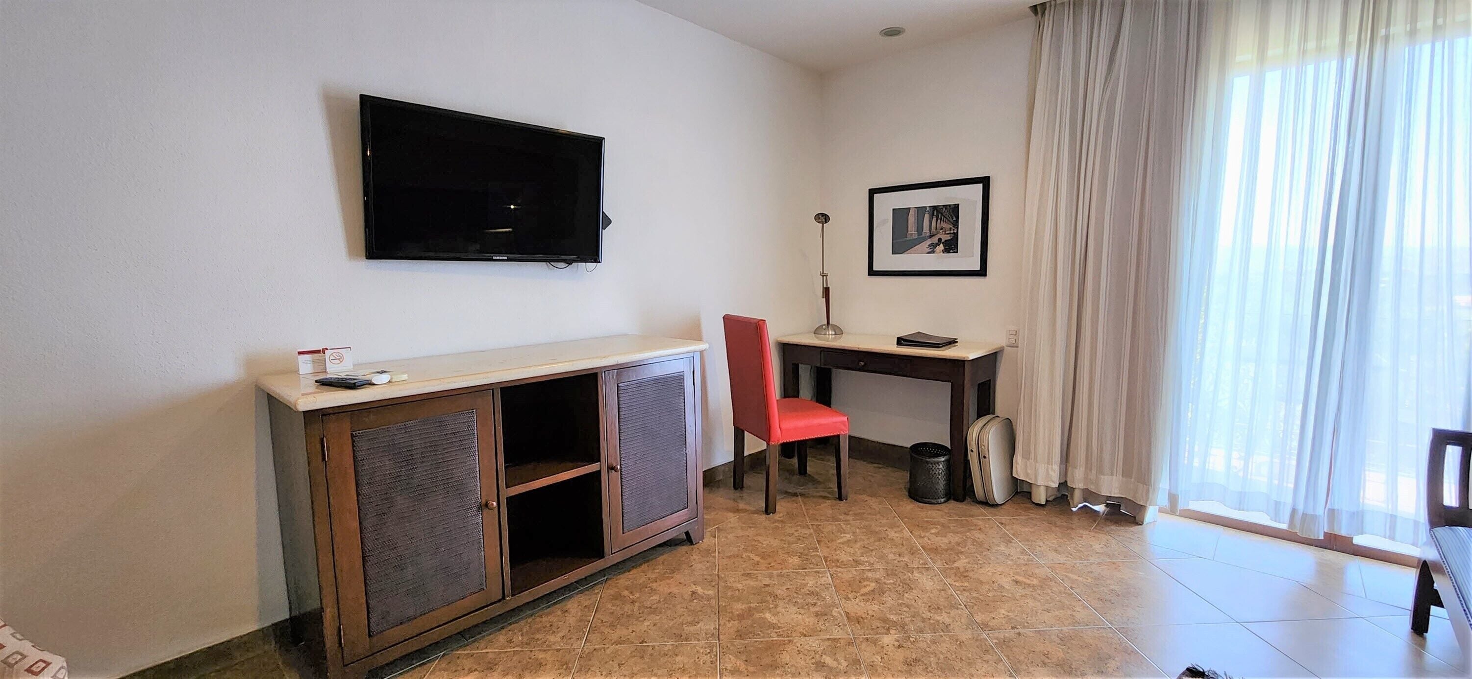 deluxe room, 2 double beds | premium bedding, minibar, in-room safe, individually furnished