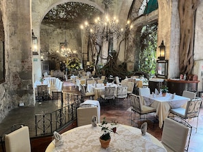 Breakfast, lunch, dinner served; international cuisine, garden views