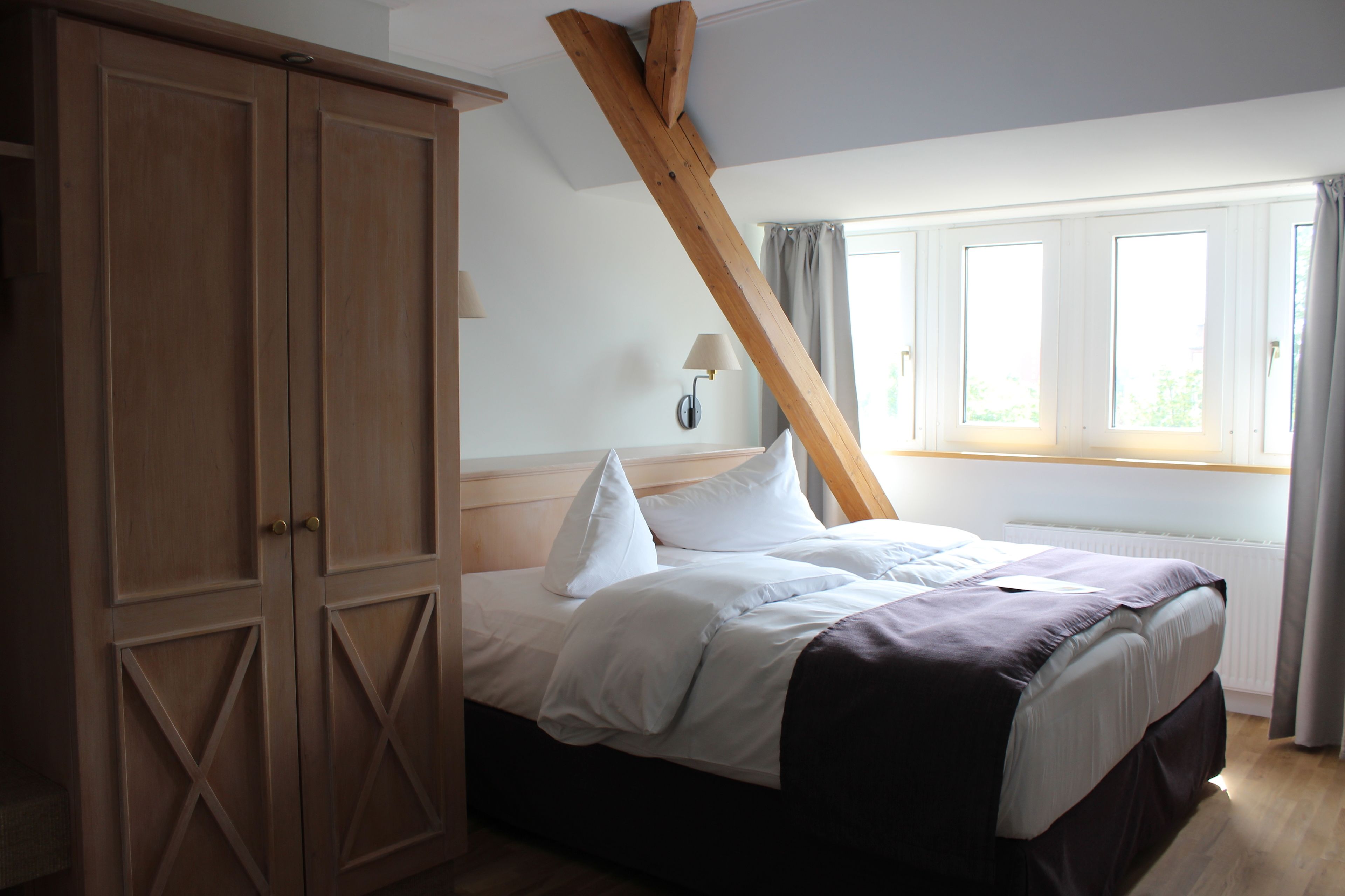 classic double room single use | 1 bedroom, hypo-allergenic bedding, in-room safe, desk