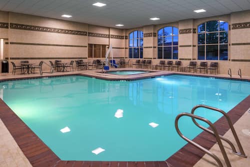 Piscine intérieure