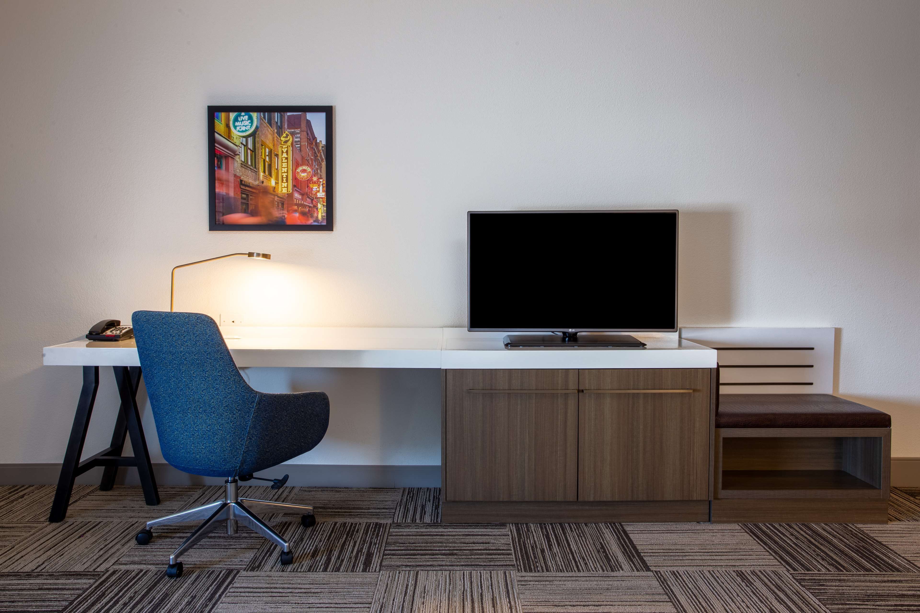 deluxe room, 1 king bed with sofa bed | hypo-allergenic bedding, desk, iron/ironing board, free wifi