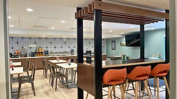 Breakfast and dinner served, American cuisine