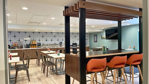 Holiday Inn & Suites Ann Arbor Univ Michigan Area by IHG