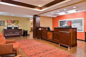 Lobby - Hampton Inn Statesville (Statesville)