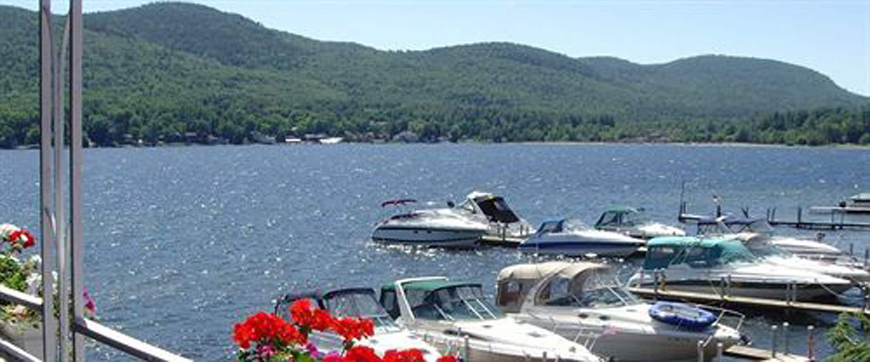 Photo - Lake Crest Inn