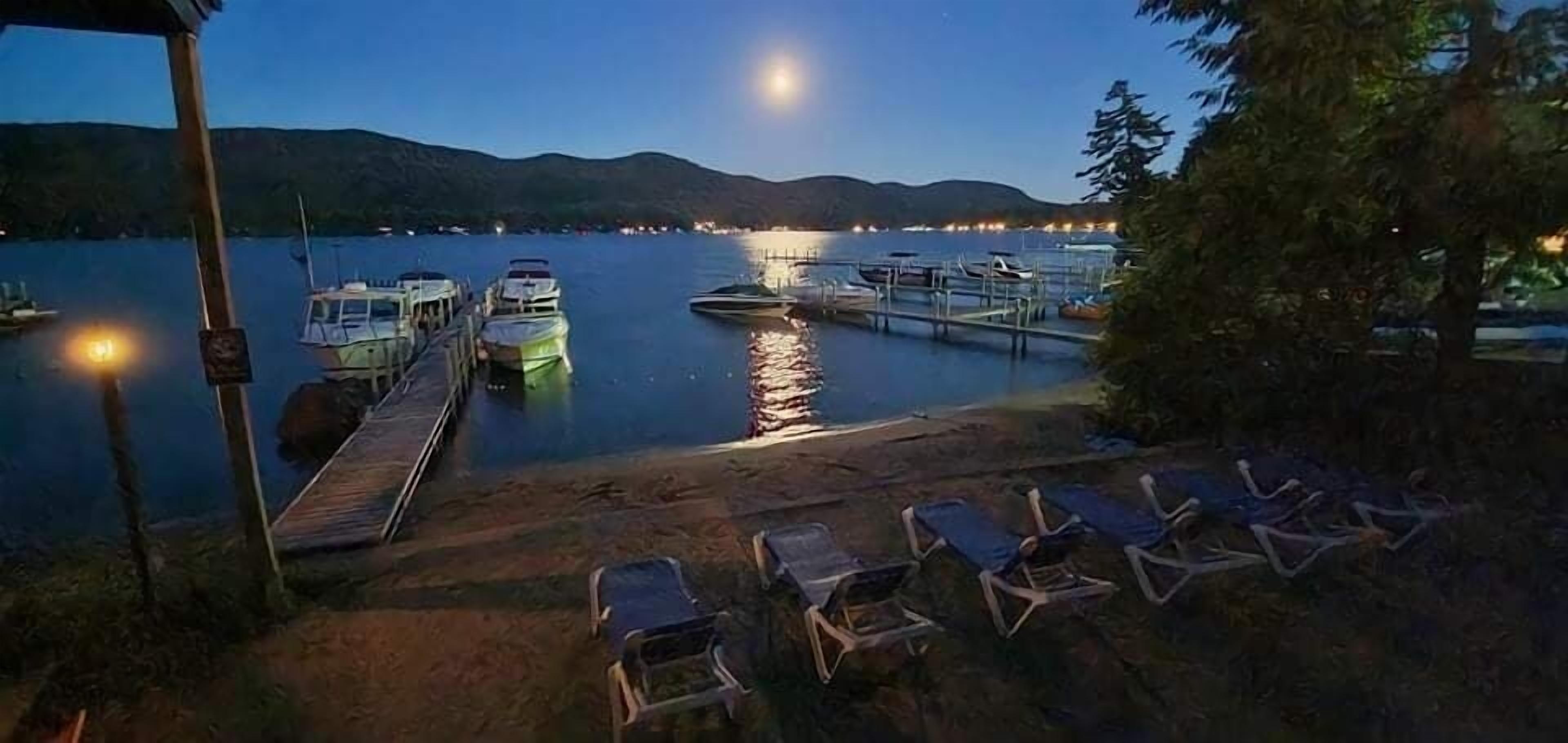 Photo - Lake Crest Inn