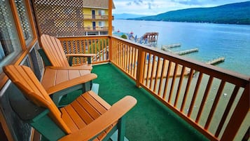 Lake View Double | Terrace/patio