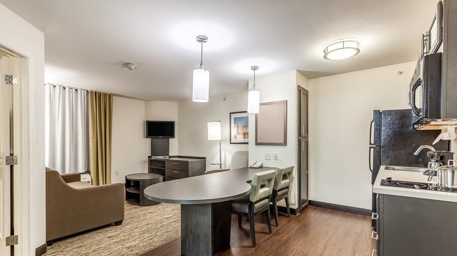 Candlewood Suites Lincoln by IHG