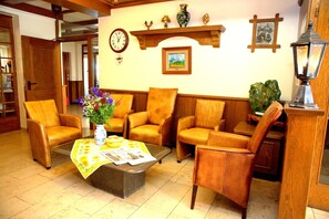 Lobby - Airport Hotel Walldorf (Moerfelden-Walldorf)