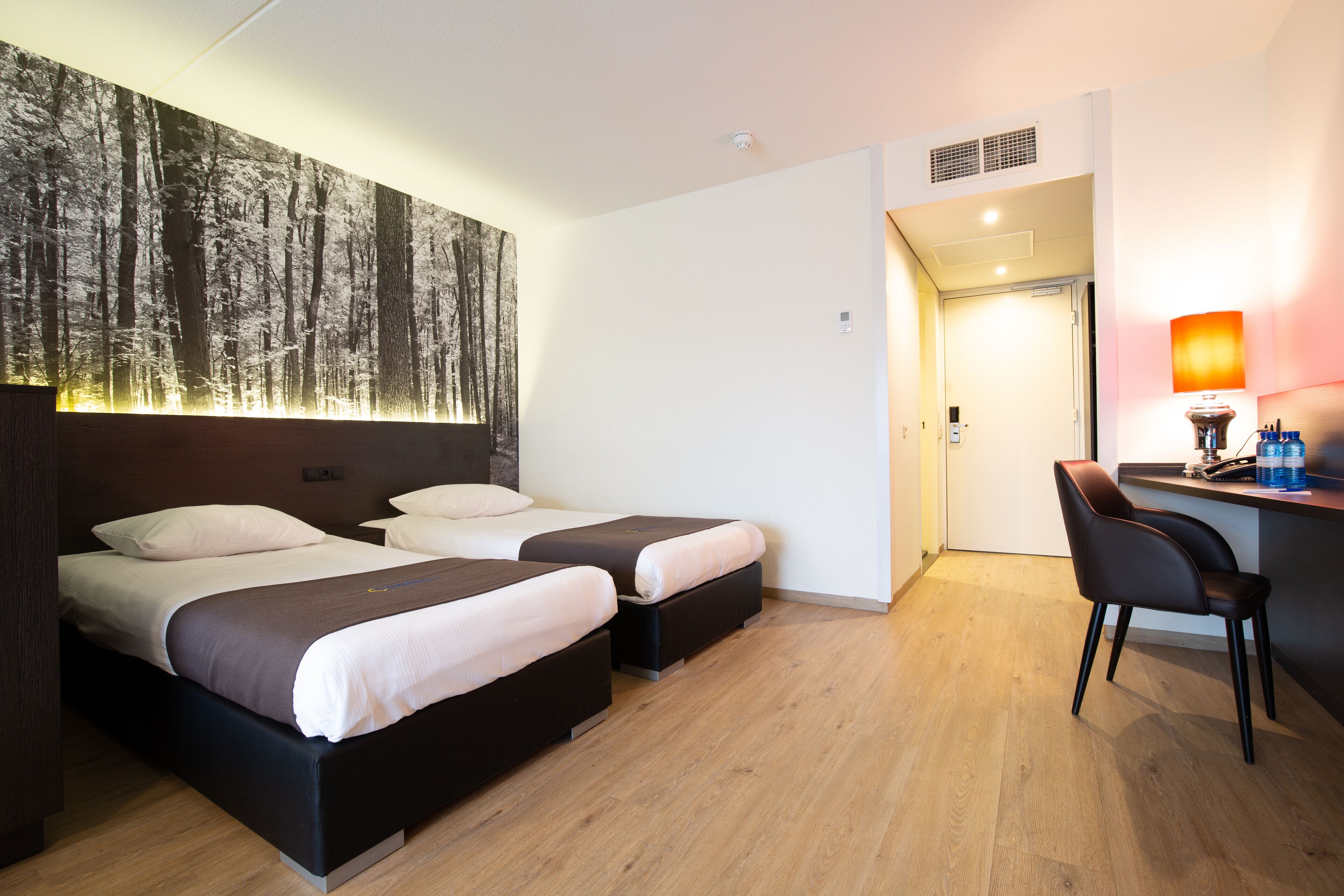 Family Room | In-room safe, desk, free cribs/infant beds, free WiFi