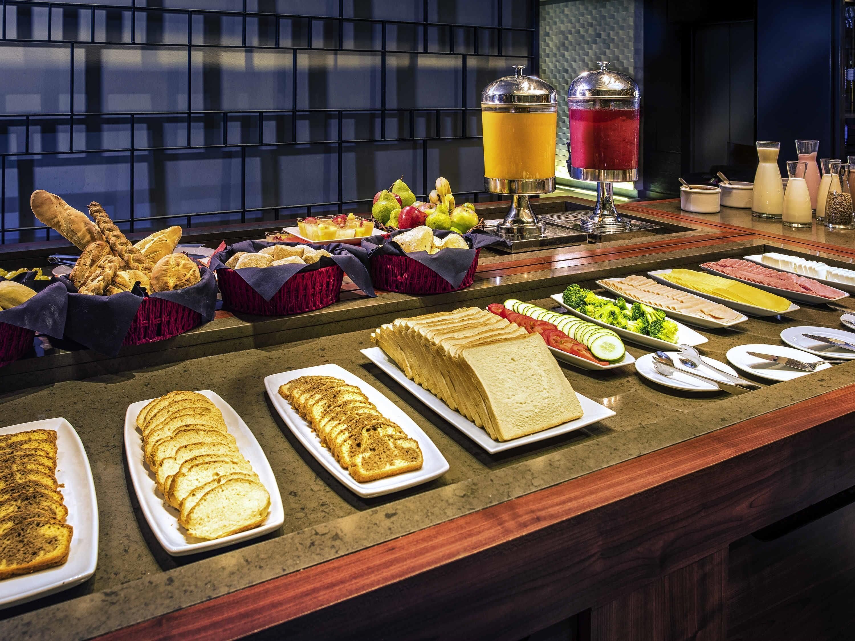 Breakfast, lunch, dinner served; international cuisine 