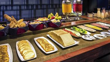 Breakfast, lunch, dinner served; international cuisine