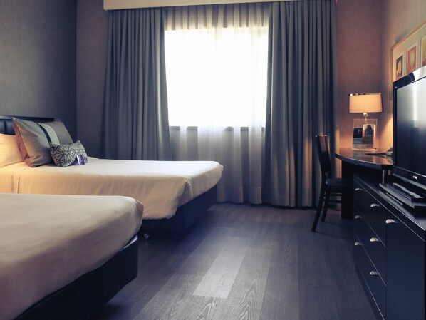 Superior Room, 2 Double Beds | Down comforters, Tempur-Pedic beds, minibar, in-room safe - Mercure Santiago Centro (Santiago)