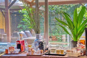 Snack bar