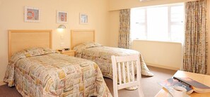 Double Room | In-room safe, desk, blackout drapes, iron/ironing board - Bishops Inn (Port Elizabeth)