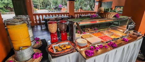 Petit déjeuner préparé sur commande servi tous les jours en supplément