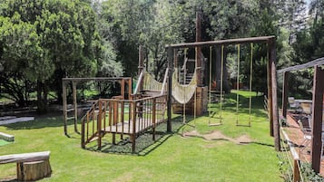 Children’s play area – outdoor