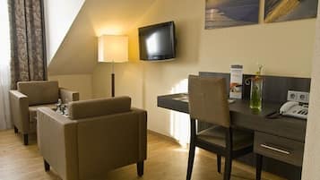 Télévision à écran plat de 22 pouces avec chaînes par satellite