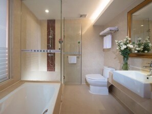 Dusche, Regendusche, kostenlose Toilettenartikel, Haartrockner