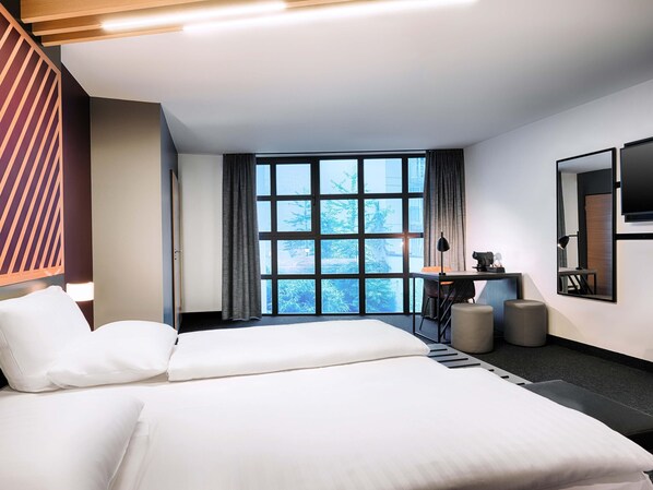 Hypo-allergenic bedding, in-room safe, desk, blackout drapes - B&B Hotel München-Hbf (Munich)