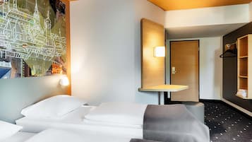 Twin Room | Hypo-allergenic bedding, in-room safe, desk, blackout curtains