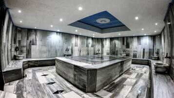 Sauna, Türkisches Bad/Hamam, Warmsteinmassagen, Tiefengewebe-Massagen