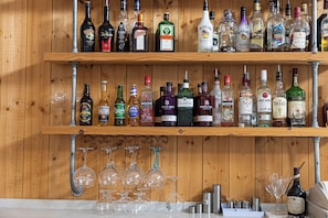 Bar (on property) - Waters Edge Hotel (Torquay)