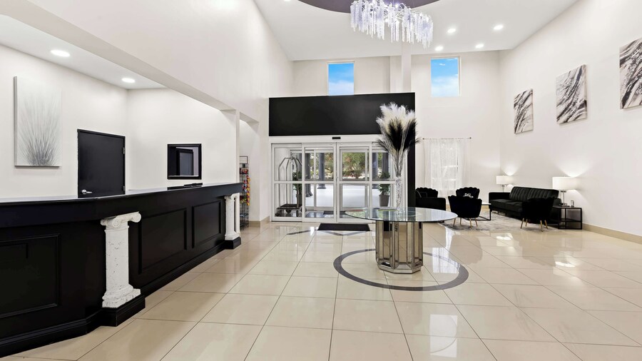 Sonesta Essential Savannah