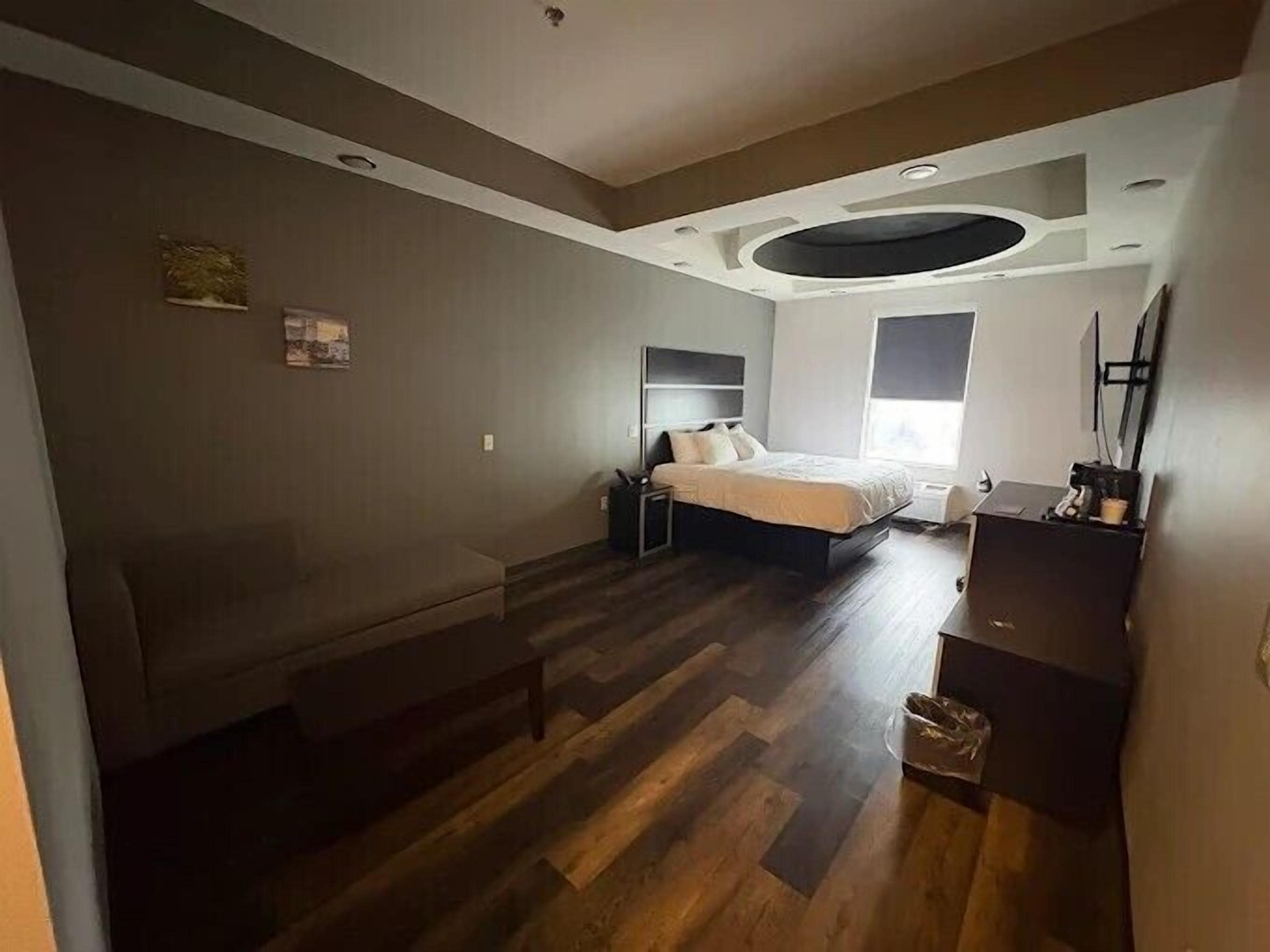 Premium bedding, pillow-top beds, in-room safe, desk