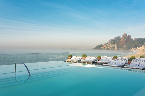 Discover the best hotels in Rio de Janeiro through firsthand experiences. From iconic beachfront luxury to charming boutique retreats.