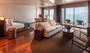 1 soverom, minibar, safe på rommet og skrivebord