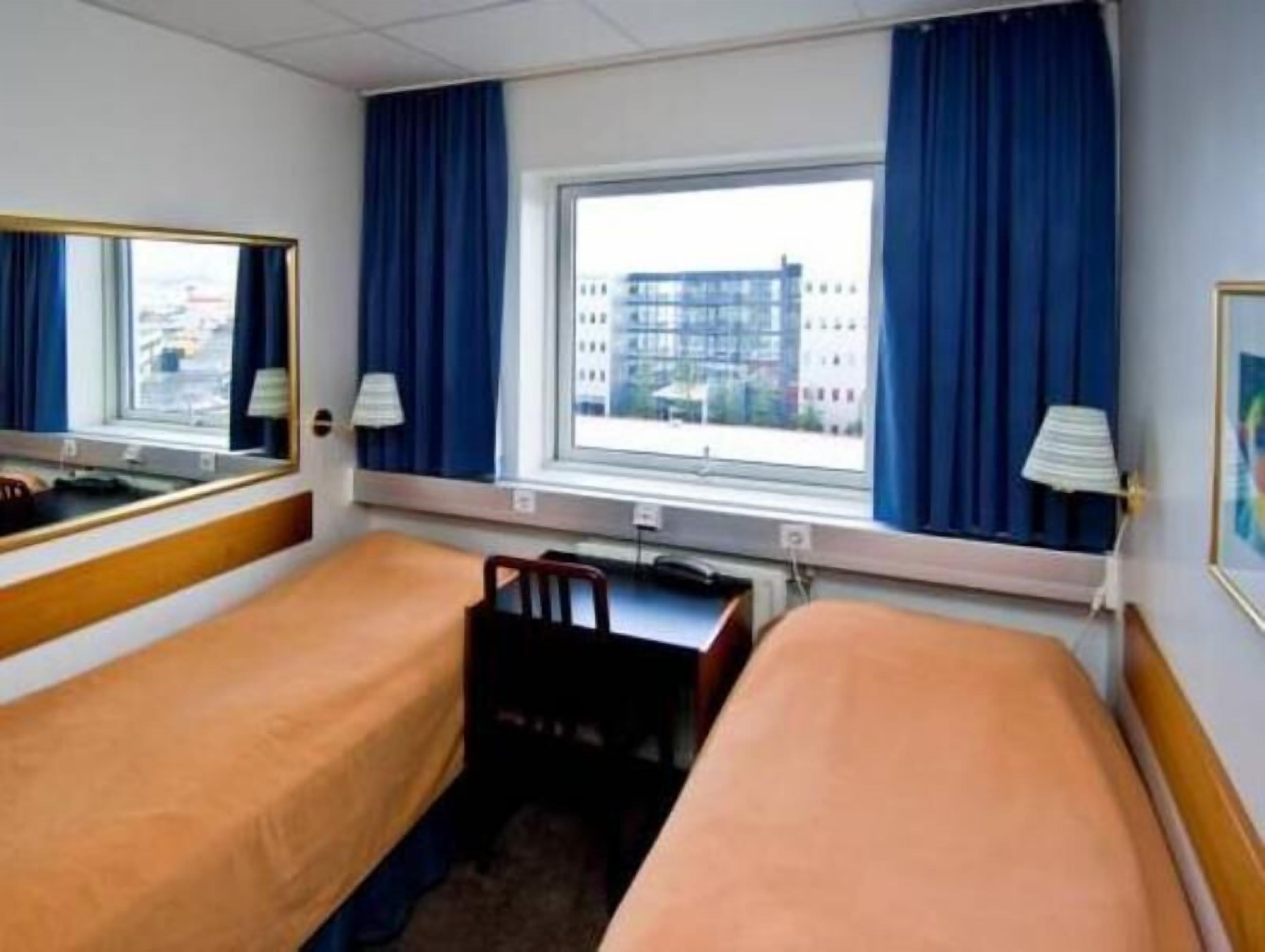 Rideaux occultants, Wi-Fi gratuit, draps fournis