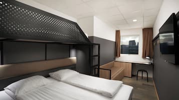 Standard Triple Room | Blackout curtains, free WiFi, bed sheets
