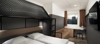Hotel Cabin