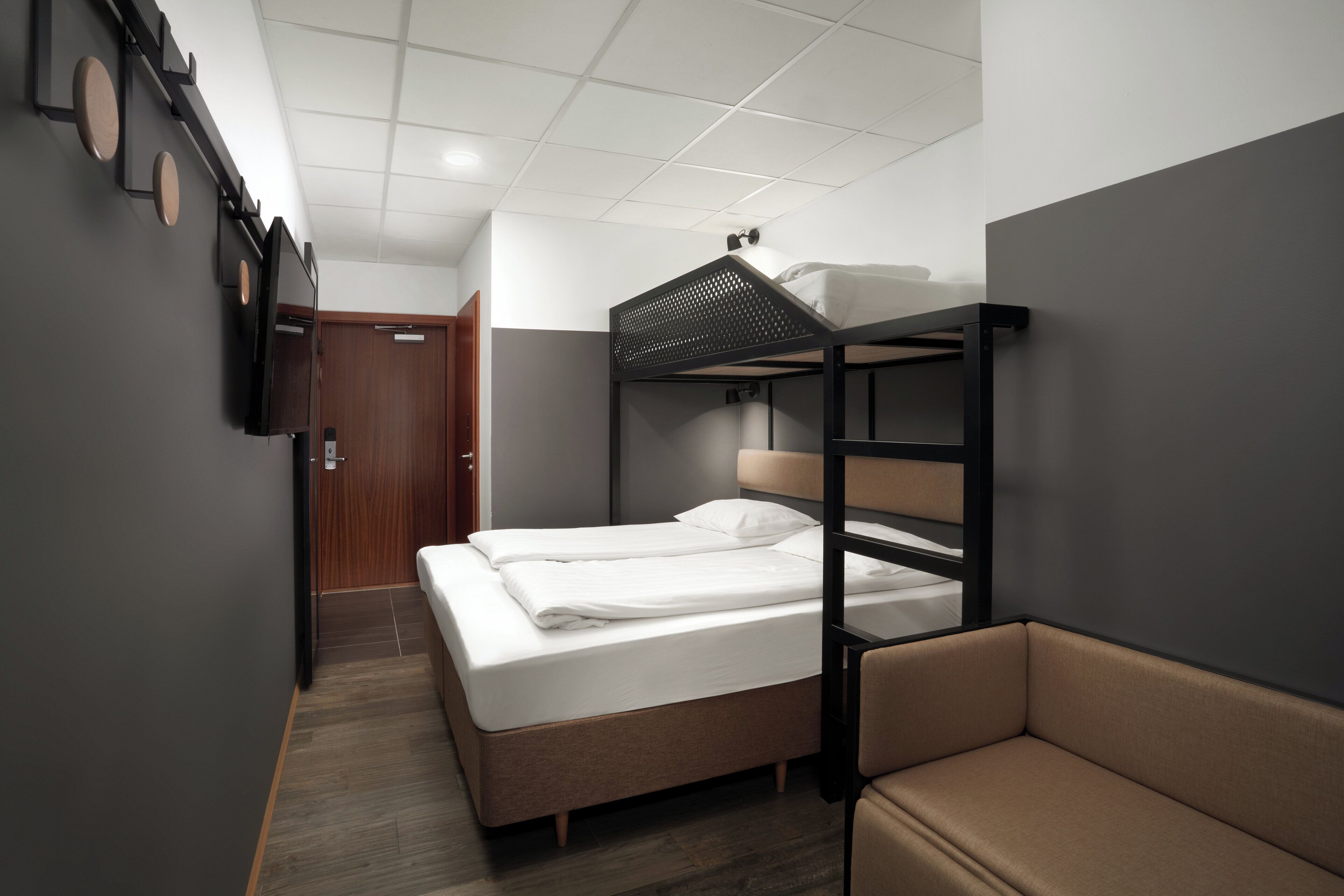 Quadrupla Standard | Tende oscuranti, Wi-Fi gratuito, lenzuola