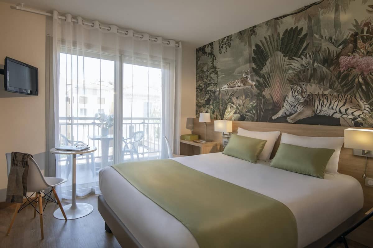 Doppelzimmer, Terrasse | Select-Comfort-Betten, Zimmersafe, individuell dekoriert
