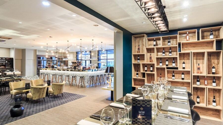 Gatsby Hotel & Restaurant by Happyculture