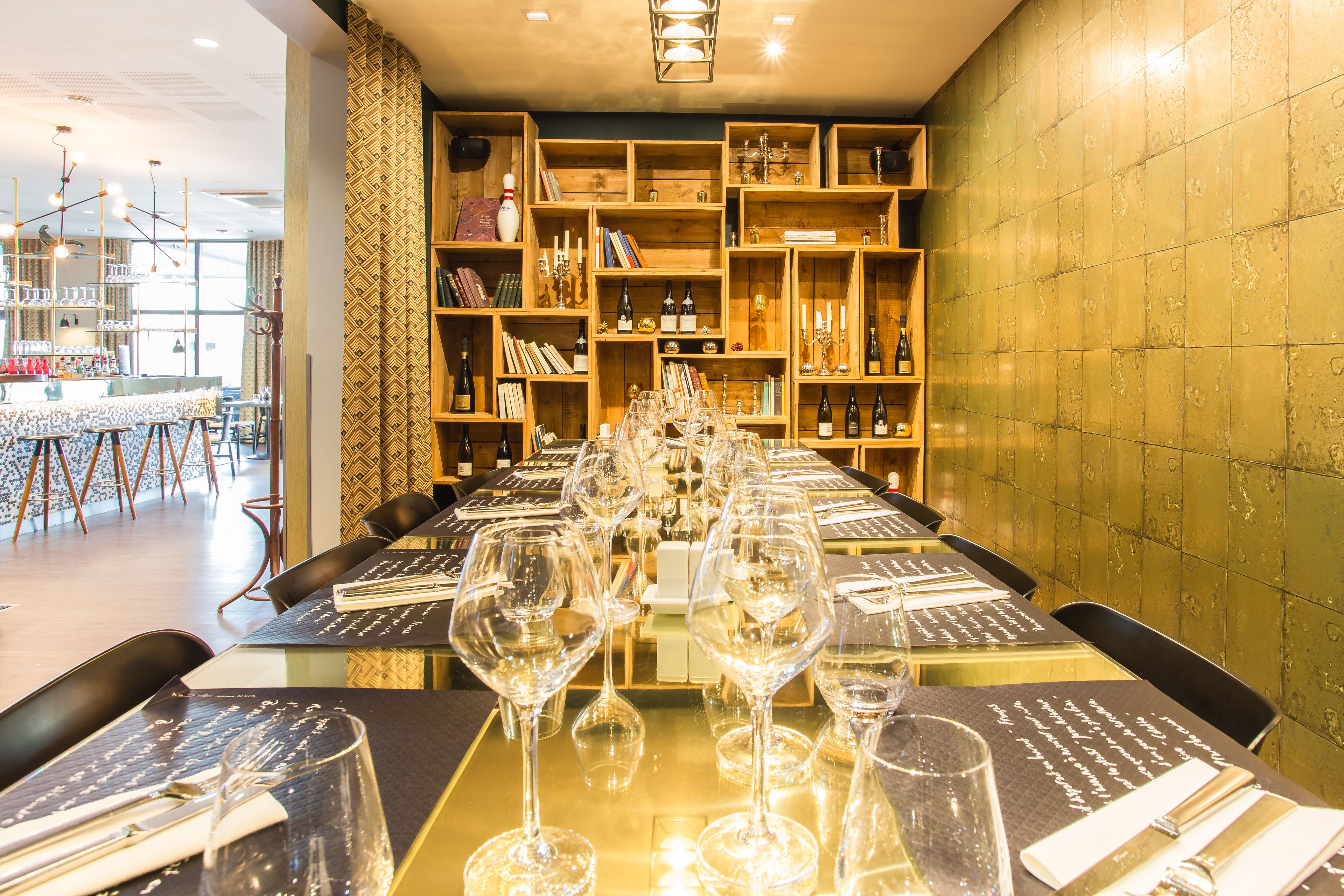 breakfast, lunch, dinner served; french cuisine