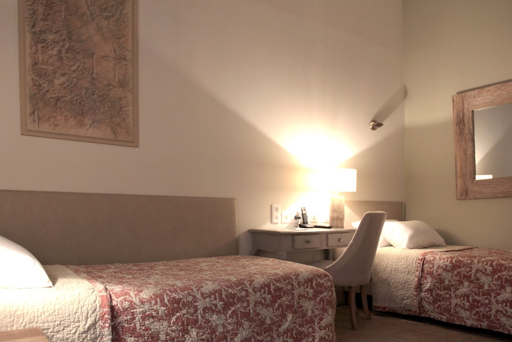 Hôtel de l'Amphithéâtre by null