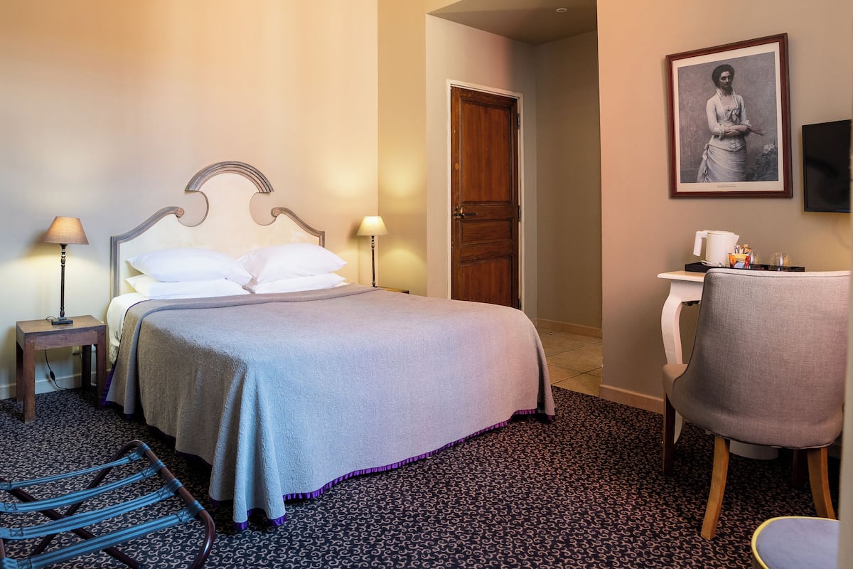 Suite, 1 tweepersoonsbed | 1 slaapkamer, luxe beddengoed, een minibar, een kluis op de kamer
