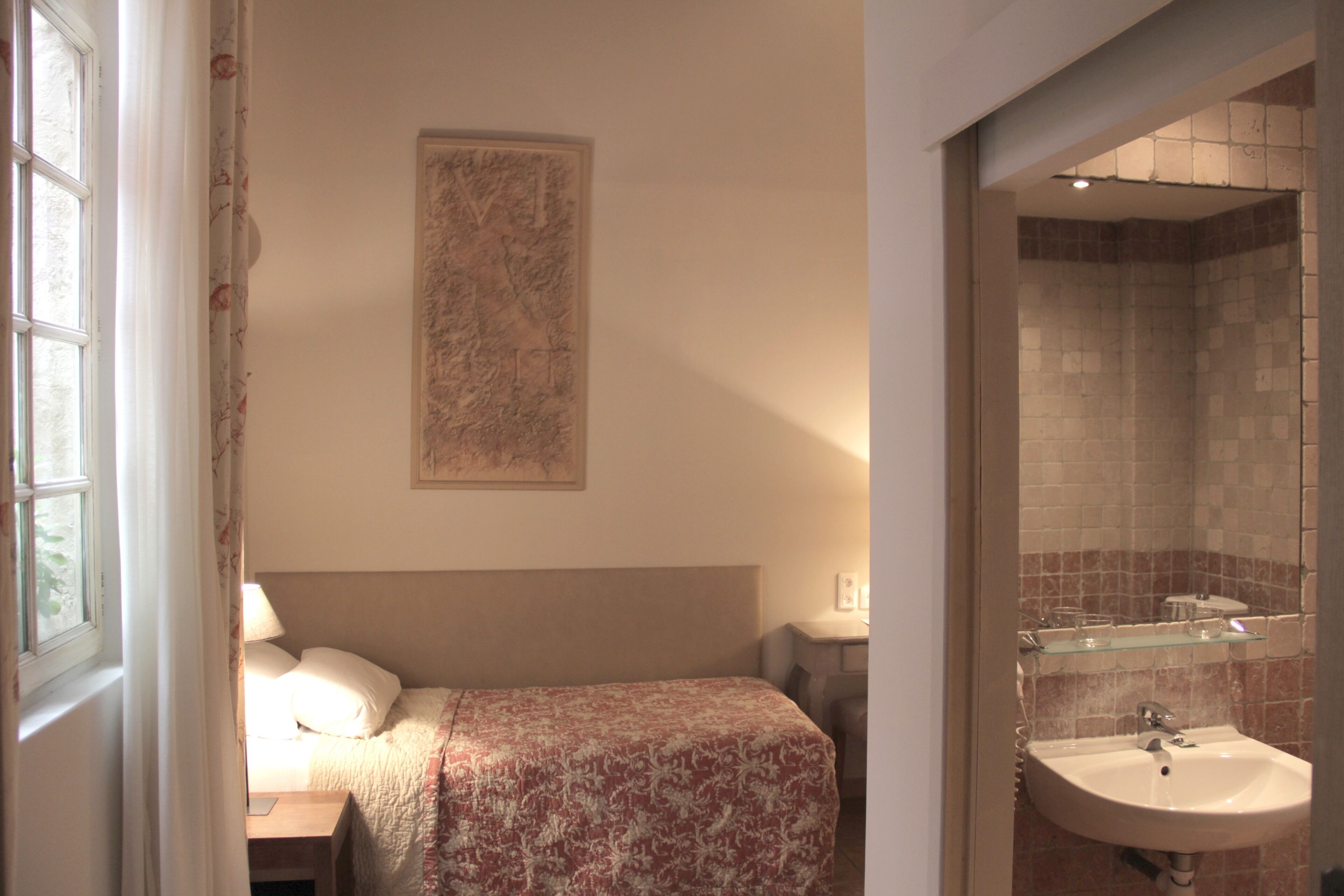 classic twin room | 1 bedroom, premium bedding, minibar, in-room safe